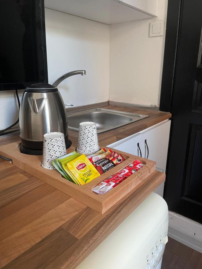 Mates Istiklal Suites อิสตันบูล ภายนอก รูปภาพ