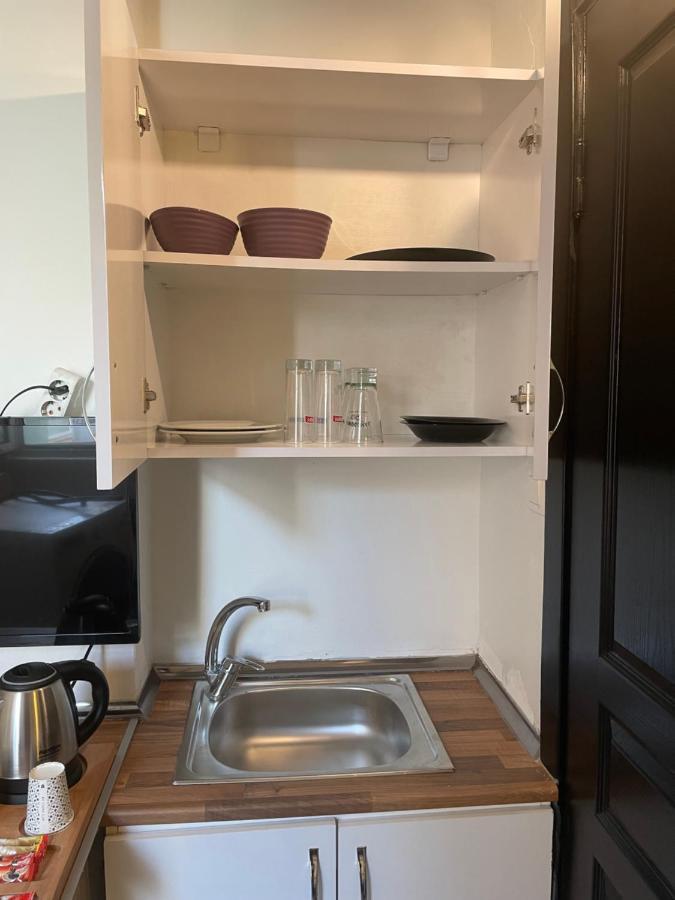 Mates Istiklal Suites อิสตันบูล ภายนอก รูปภาพ