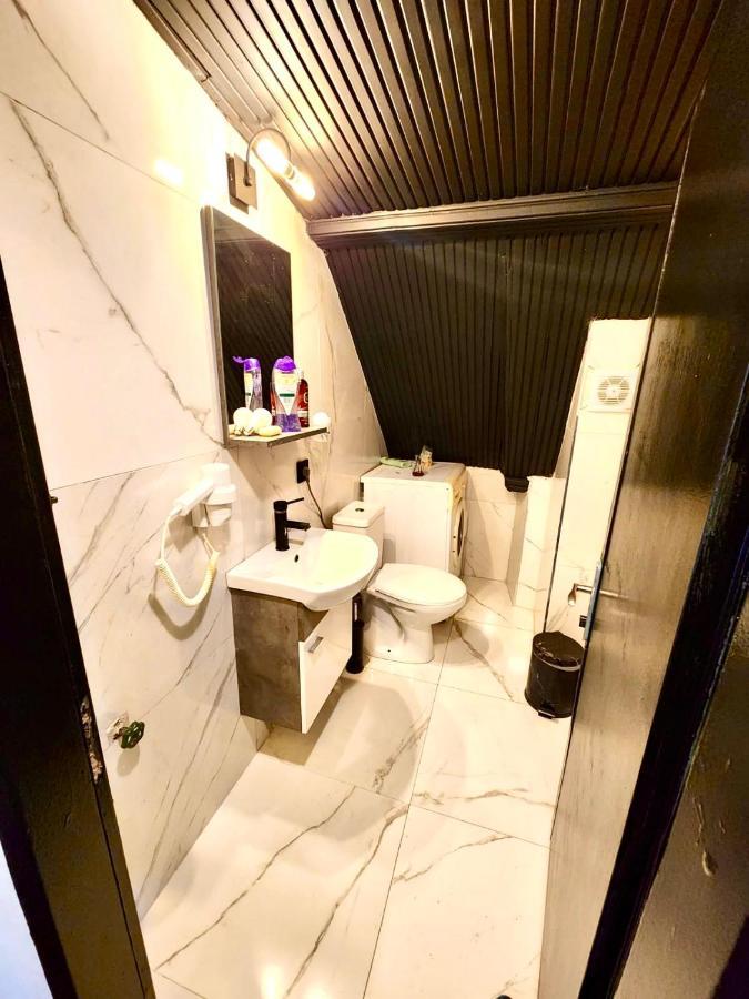 Mates Istiklal Suites อิสตันบูล ภายนอก รูปภาพ