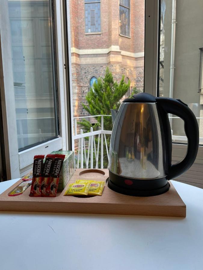 Mates Istiklal Suites อิสตันบูล ภายนอก รูปภาพ