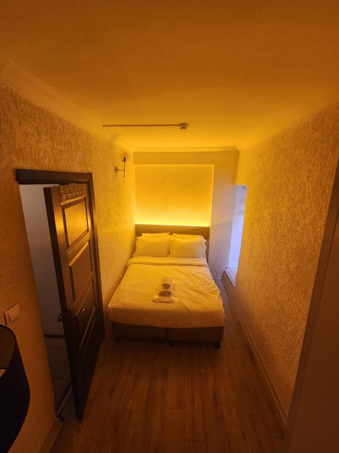 Mates Istiklal Suites อิสตันบูล ภายนอก รูปภาพ