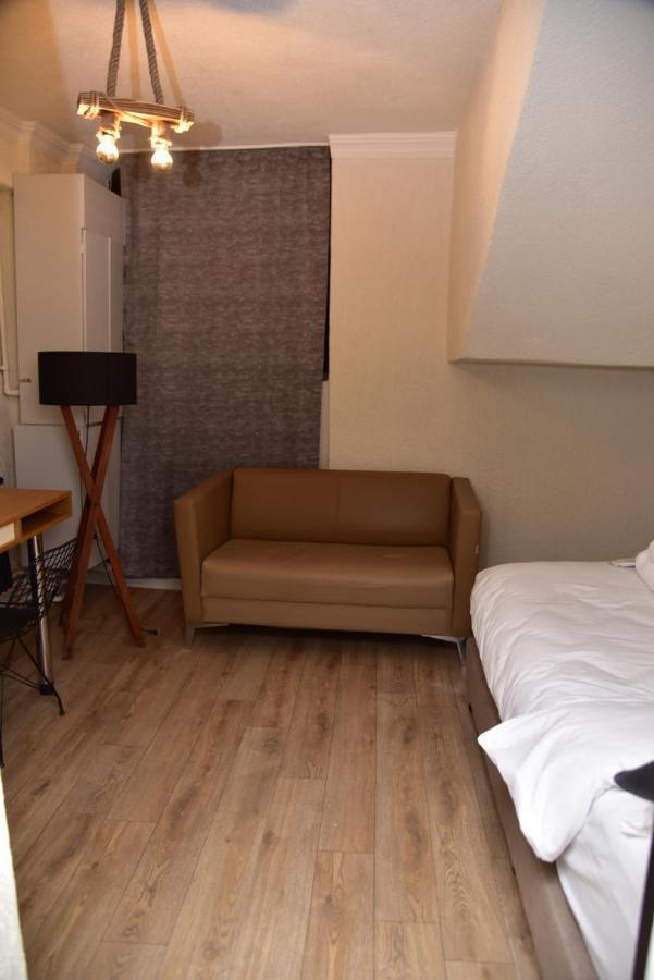 Mates Istiklal Suites อิสตันบูล ภายนอก รูปภาพ
