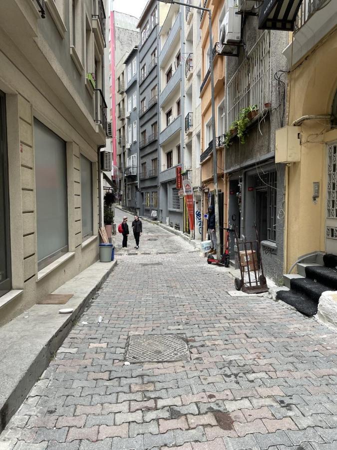 Mates Istiklal Suites อิสตันบูล ภายนอก รูปภาพ