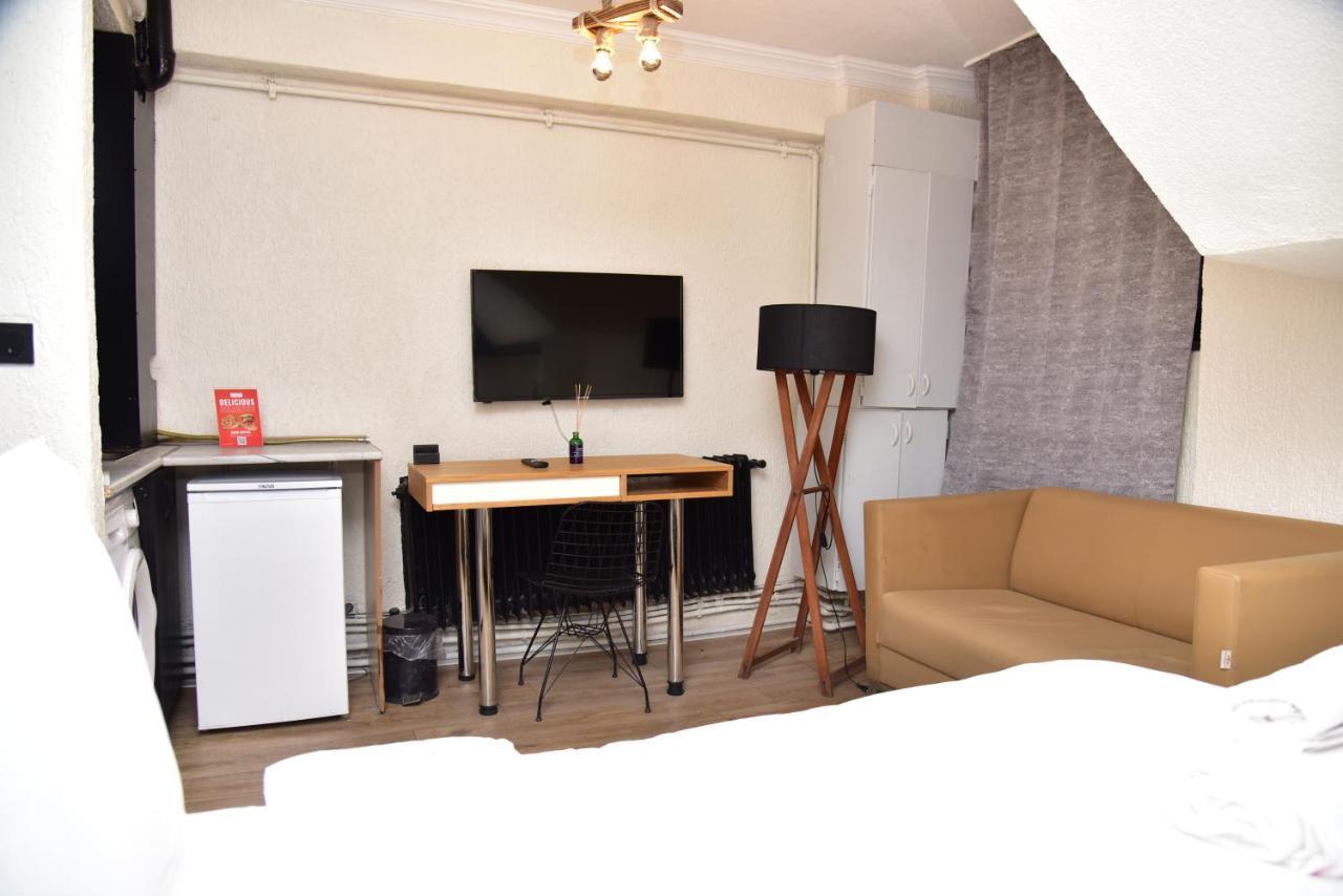 Mates Istiklal Suites อิสตันบูล ภายนอก รูปภาพ
